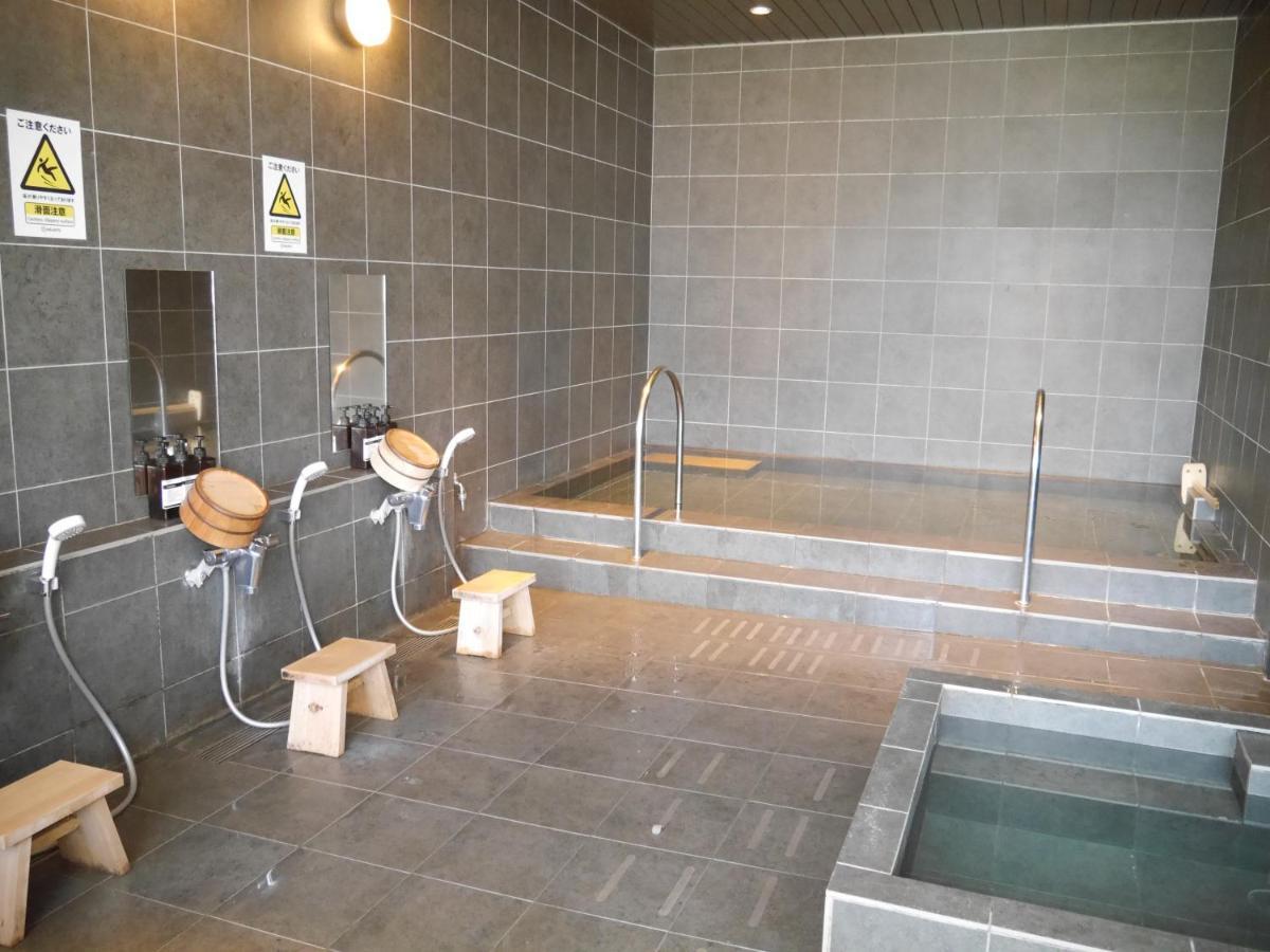 Hearts Capsule Hotel & Spa Hakata Fukuoka  Extérieur photo