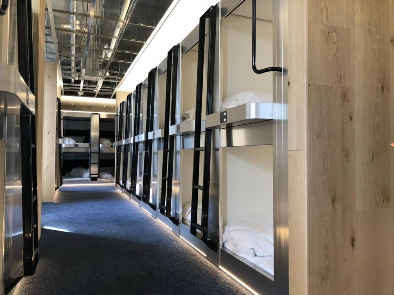 Hearts Capsule Hotel & Spa Hakata Fukuoka  Extérieur photo